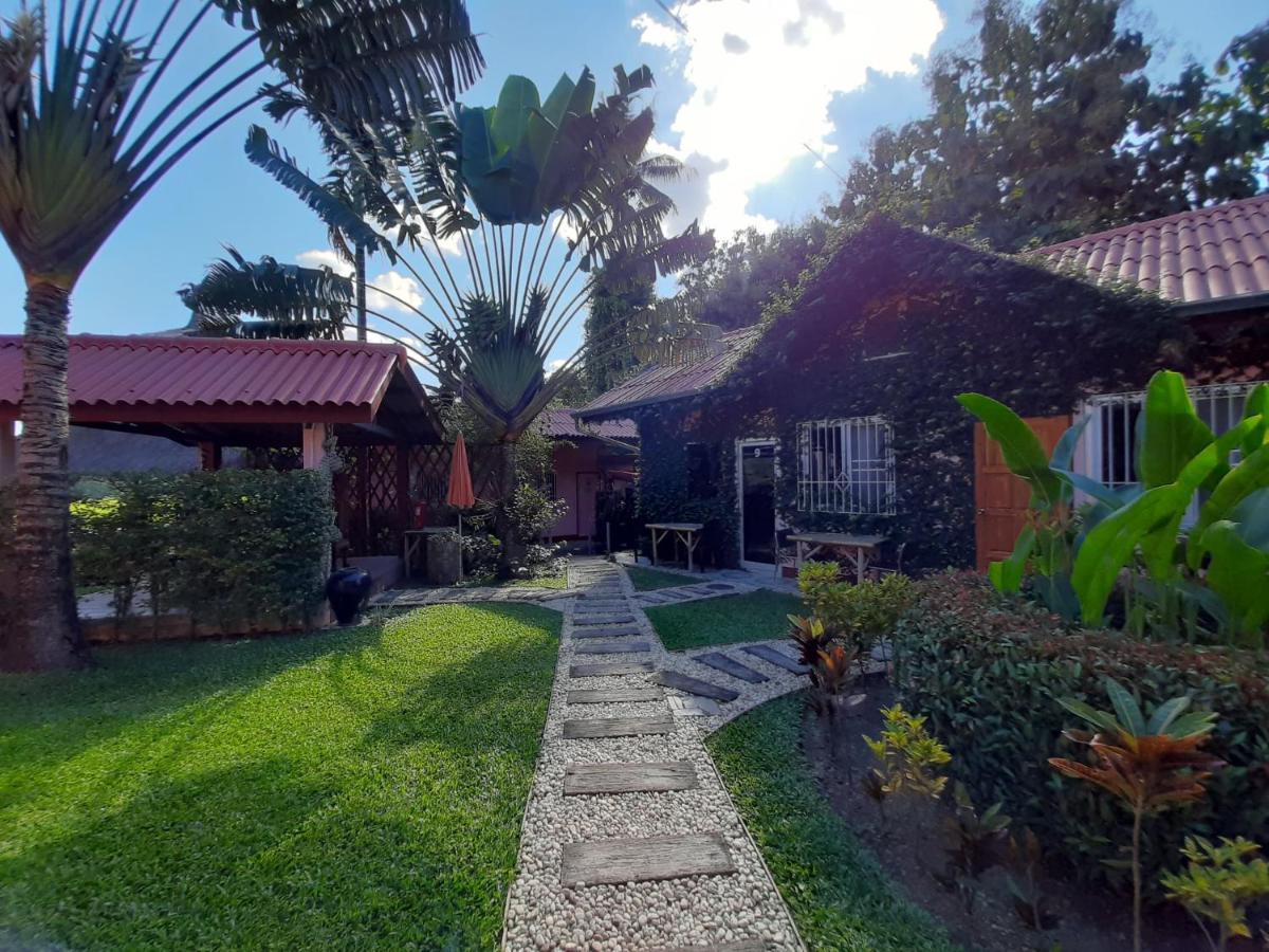 Bed and Breakfast Khuang Na Farmview à Mae Chaem Extérieur photo